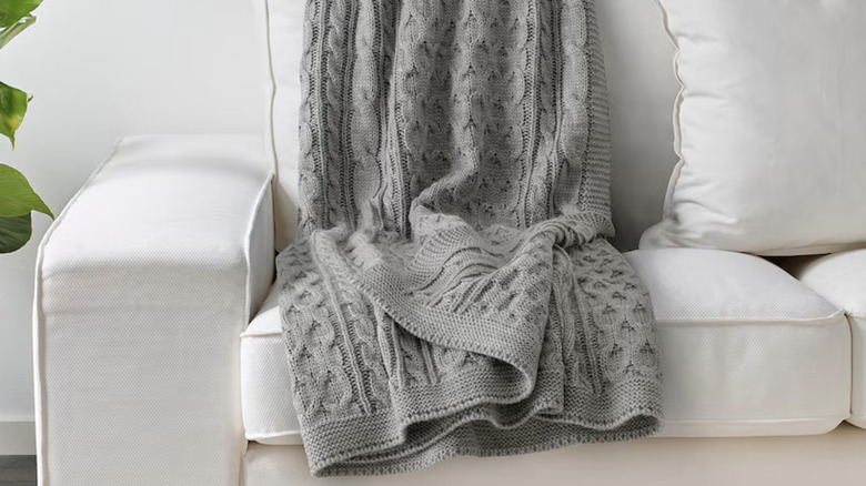 IKEA DÅRÖRT blanket in grey