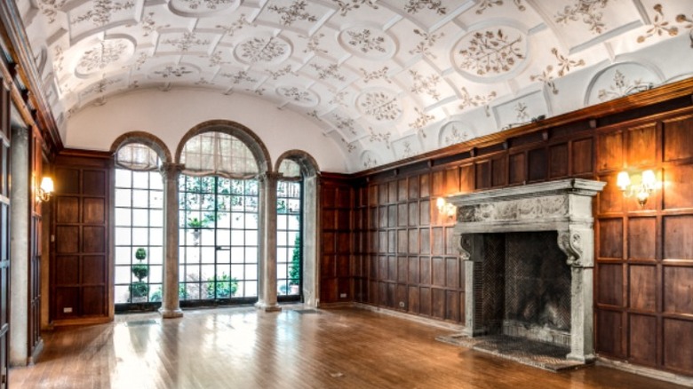 Inside New York  Academy Mansion