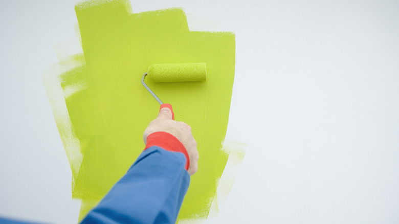 painting wall green 