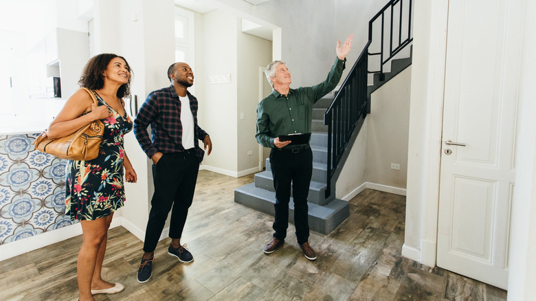 couple at an open house