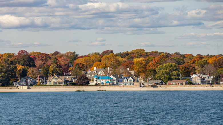 Shore of New London Coonecticut