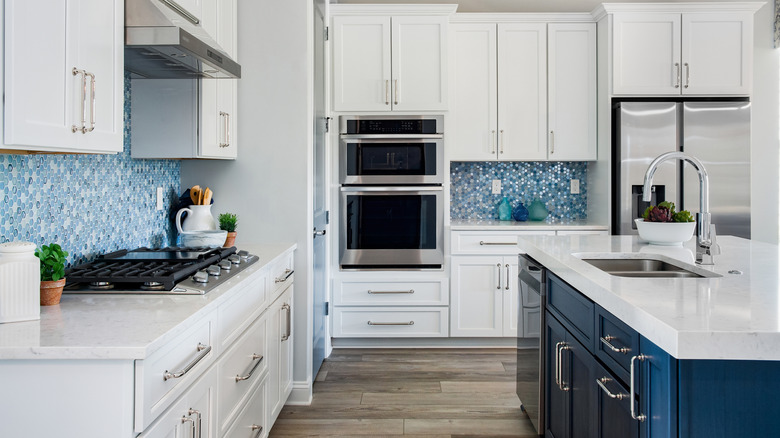 Kitchen with oversized hardware