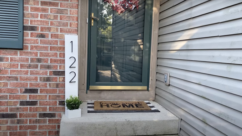 vertical house number planter