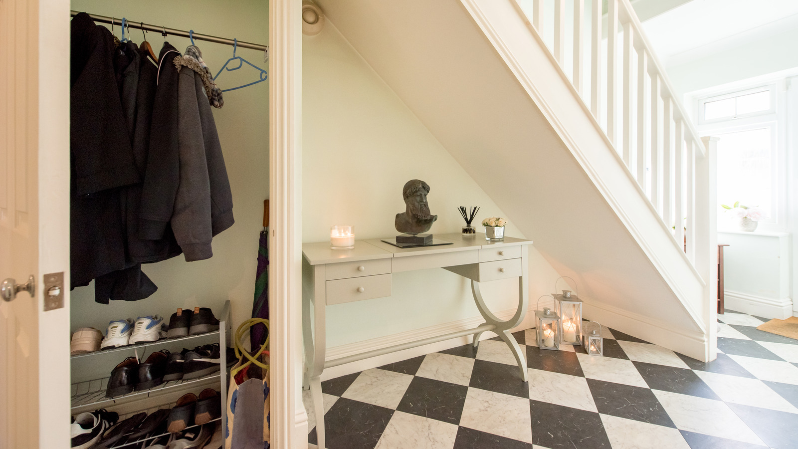 15 Secrets to Keeping Your Custom Closets Smelling Fresh