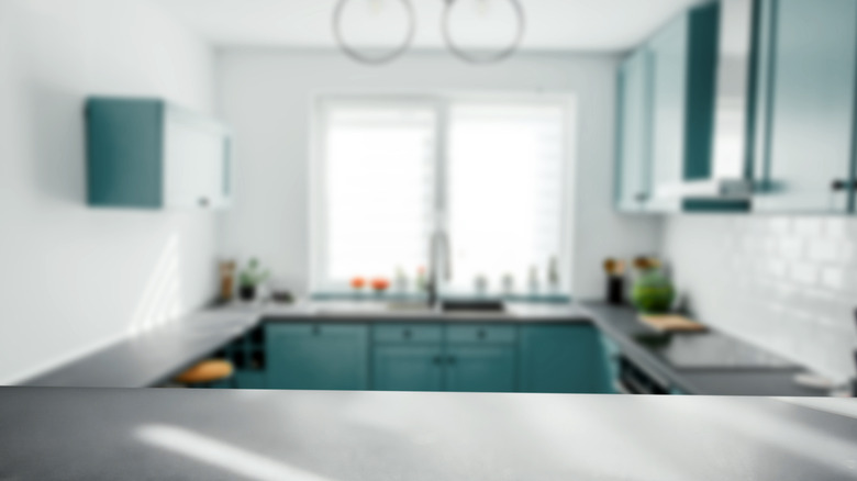 What Is a Kitchenette? The Difference Between a Kitchen and a