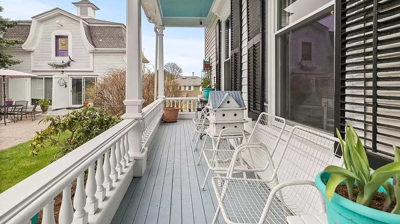 Wraparound porch