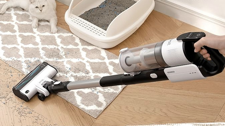 LEVOIT Cordless Vacuum and attachments