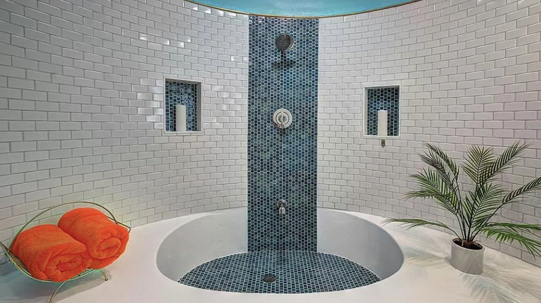 Tiled circular bathtub