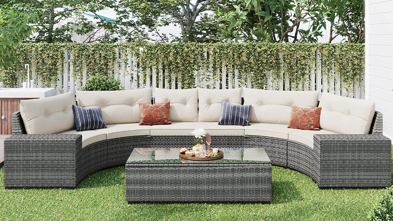 Curved patio set