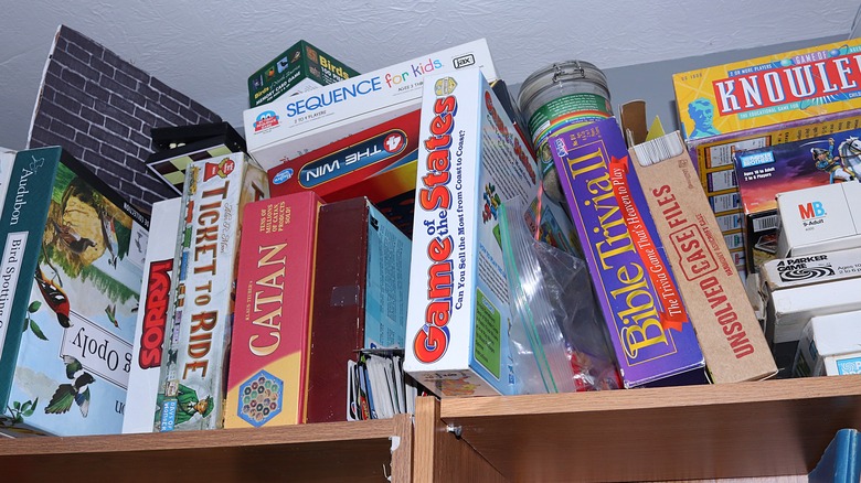 Haphazardly organized board games