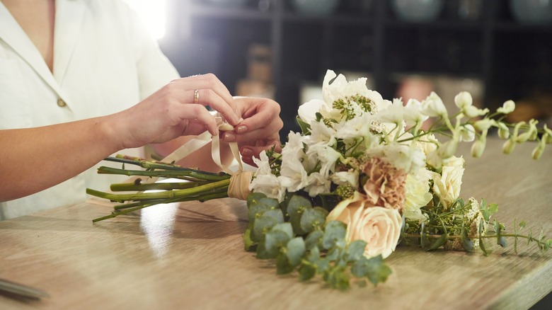 The Simple Way To De-Petal A Rose For Stunning Floral Decor