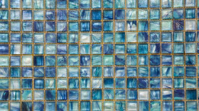 Glass mosaic tile