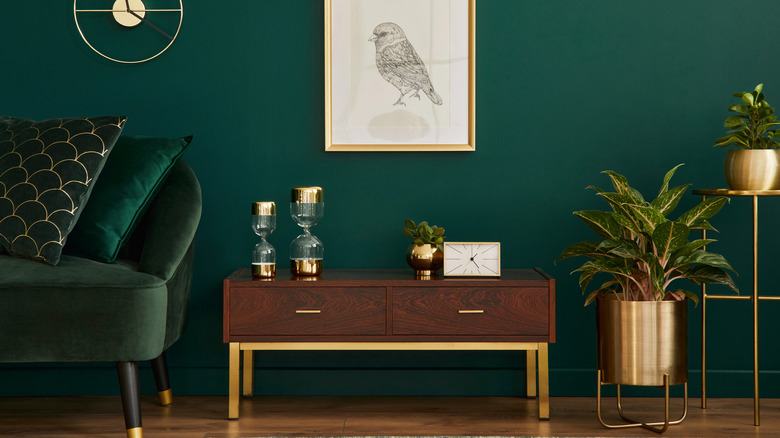 stylish green décor