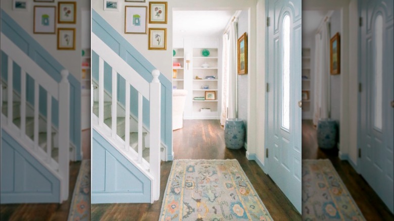 Patterned rug in entryway