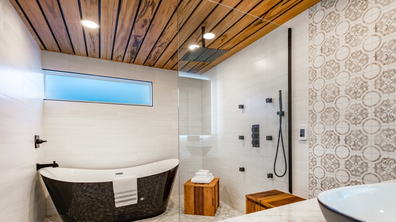 Bathroom with recessed lights