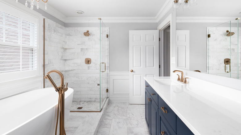 Bathroom with faux marble tiles