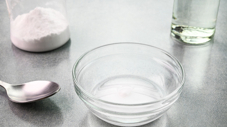 Baking soda and vinegar in a bowl