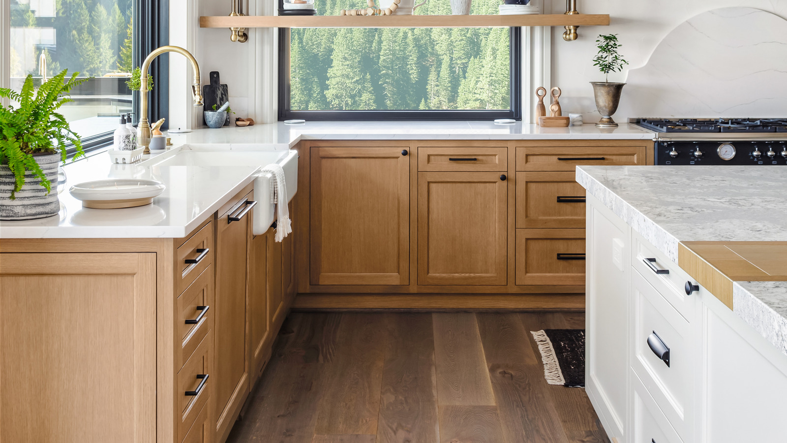 Top 3 Ways To Make A Traditional Kitchen Feel More Modern