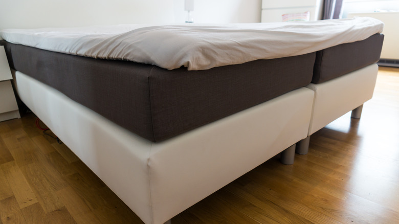 Box spring bed