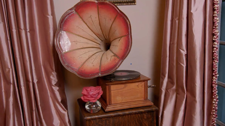 pink and wood phonograph