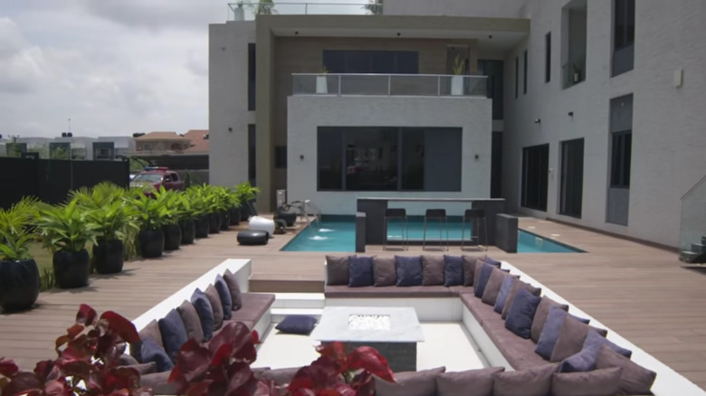 A sunken lounge by pool