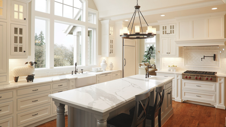 marble countertops in kitchen