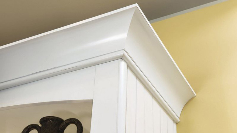 extra large Cove molding