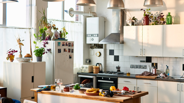 messy kitchen