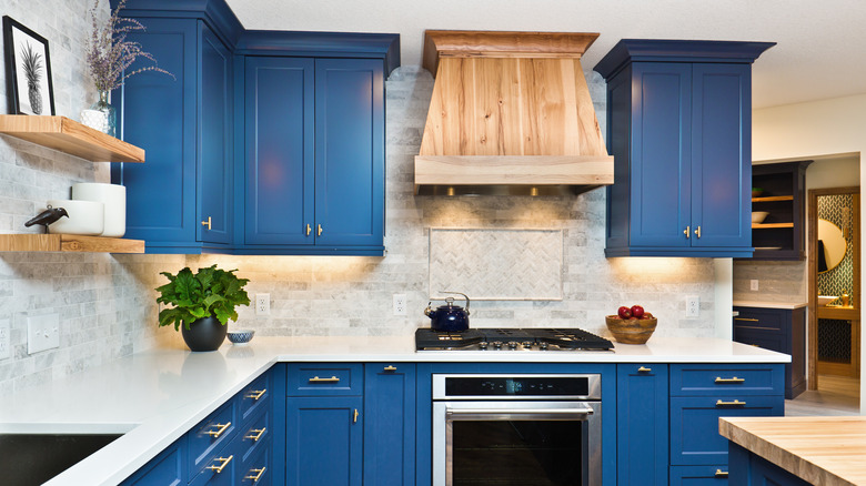 Wooden kitchen range hood