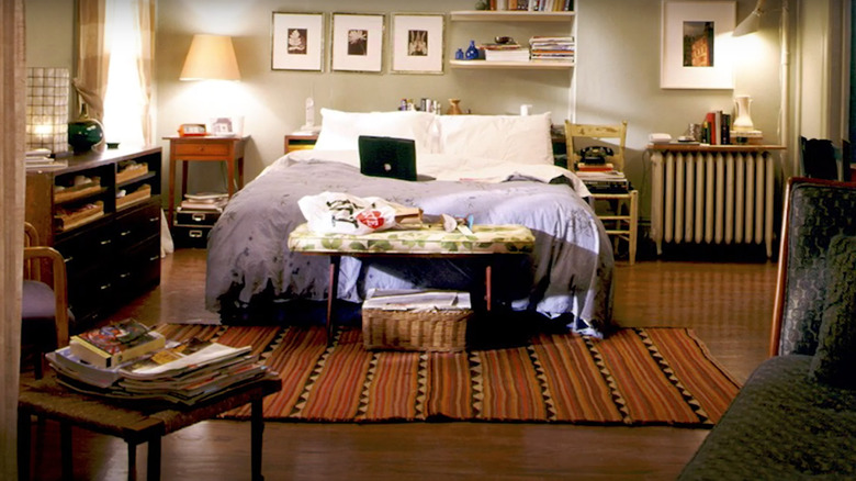 Carrie Bradshaw bedroom