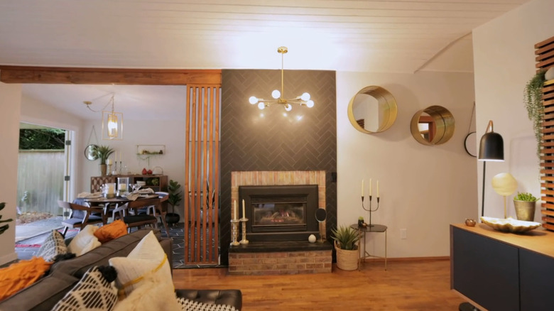 white paneling ceiling