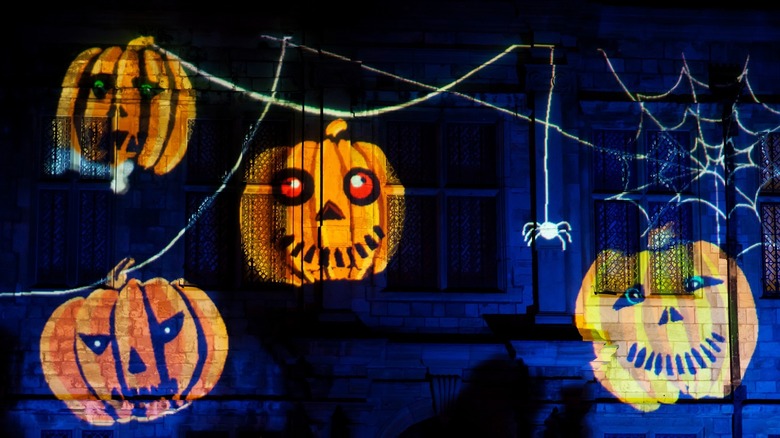 pumpkin projections on a house