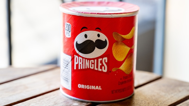 pringles can