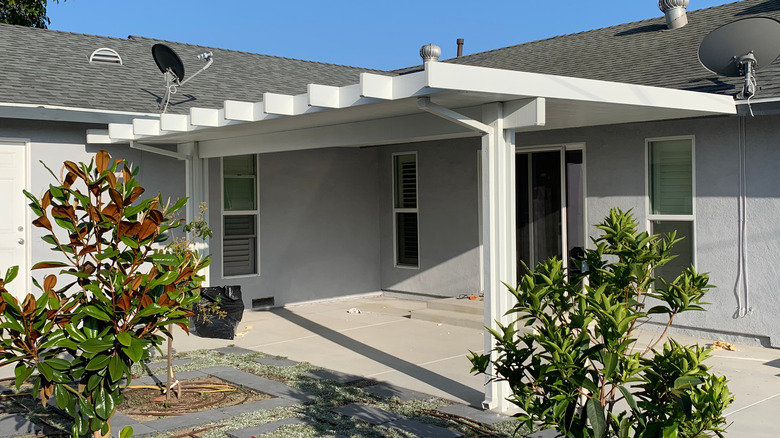 patio with aluminum cover