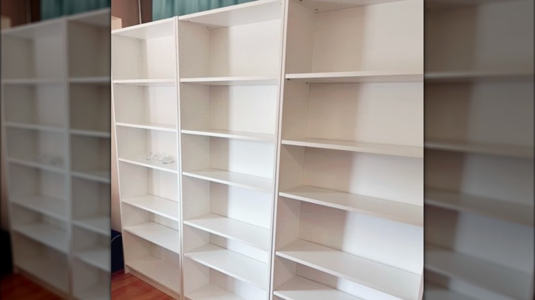 BILLY bookcases separating a room 