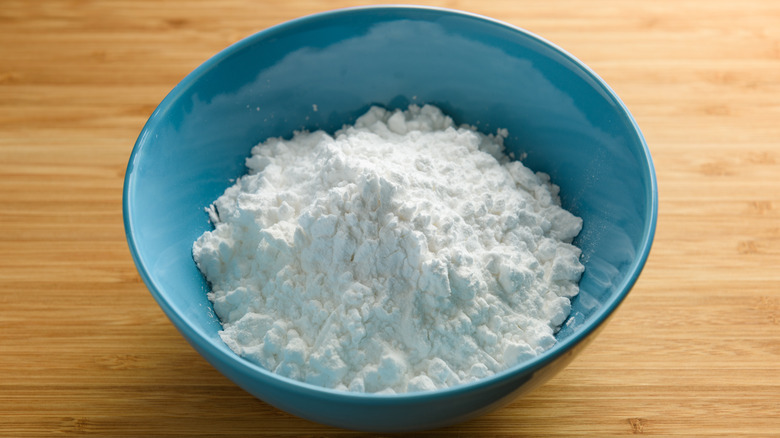 Cornstarch in bowl