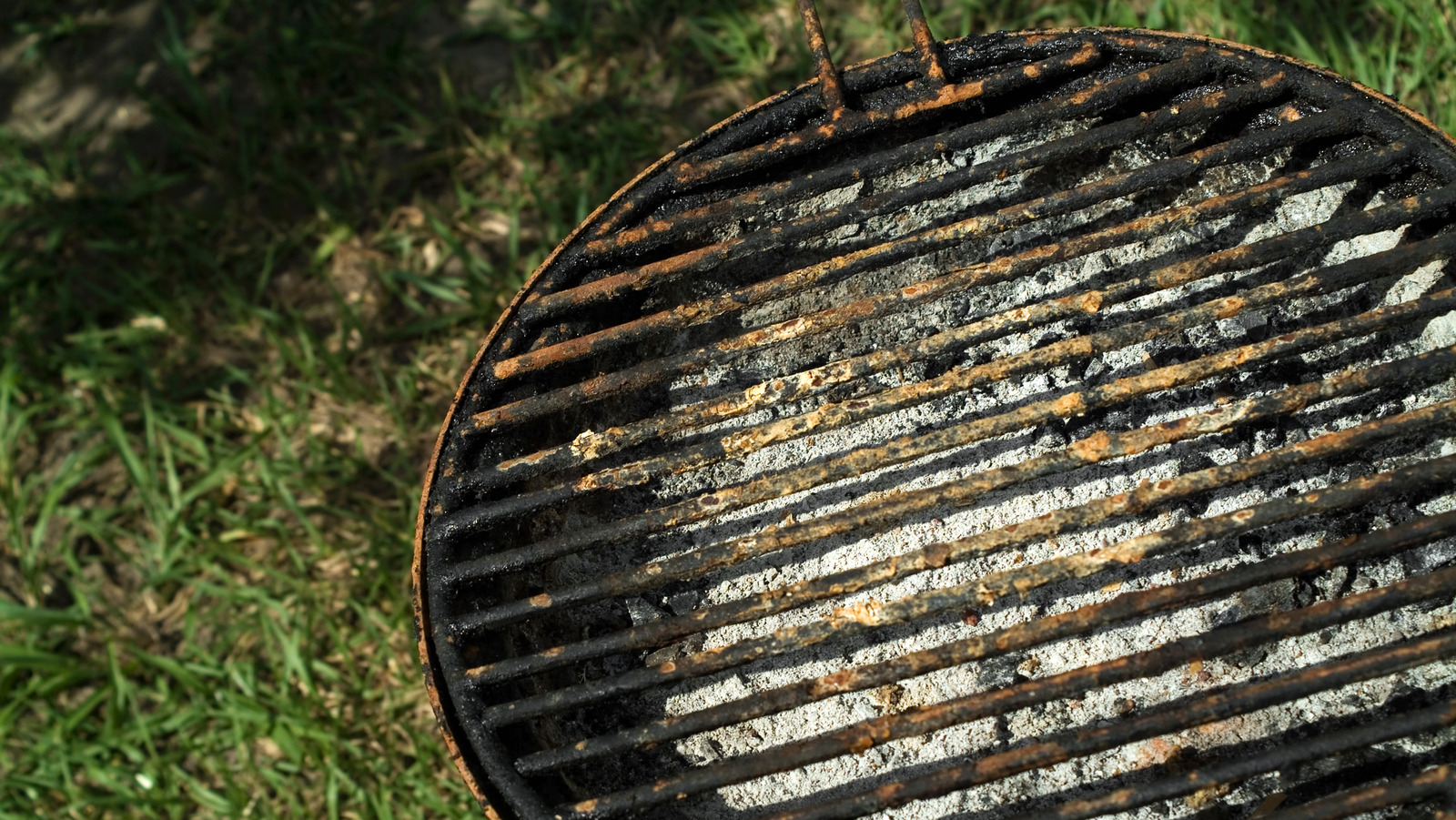 Squeaky Clean Grill Grates 