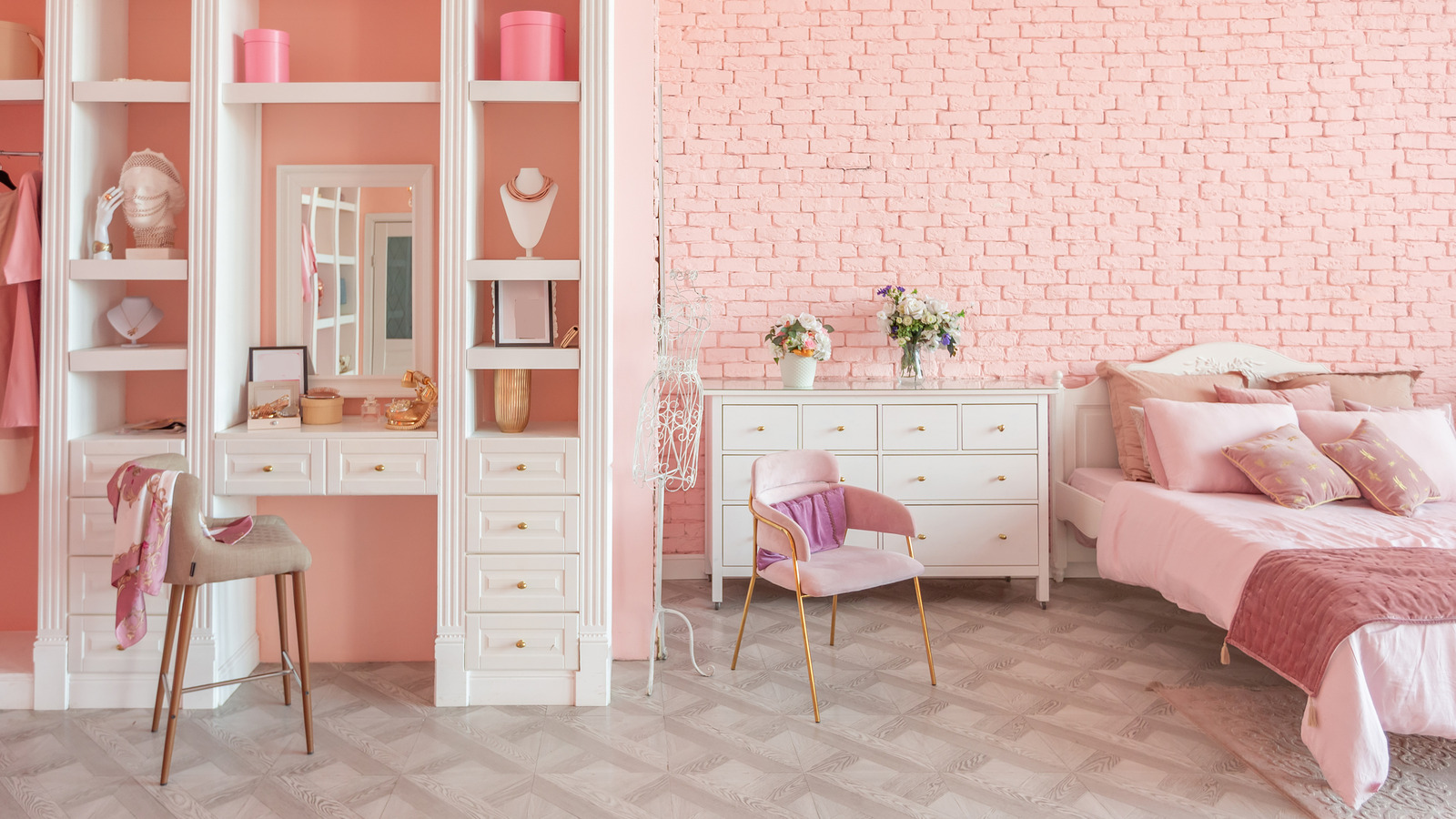 Does anyone else have pink or coquette themed decor? : r/coquettesque