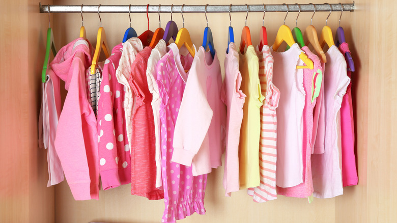 toddler clothes on hangers 