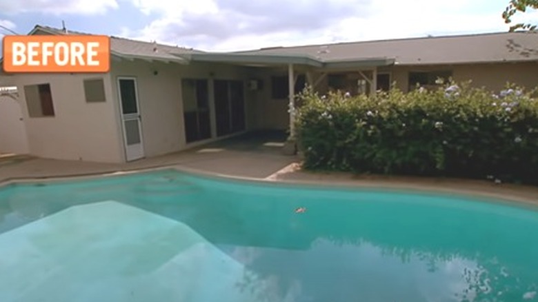 Pool patio with hedges