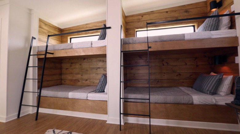 Built-in bunk beds