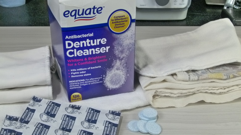 Denture cleaner tablets and linens