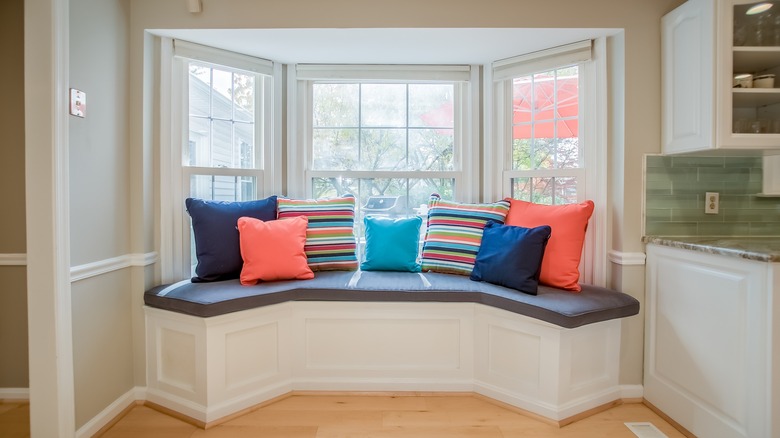 Kitchen nook with bench