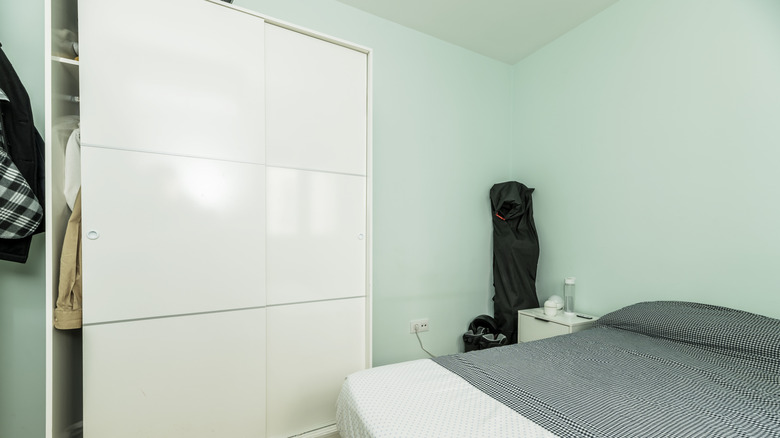 Stylish bypass closet doors in a bedroom