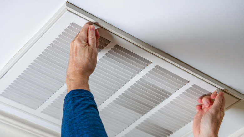 an ac vent in ceiling