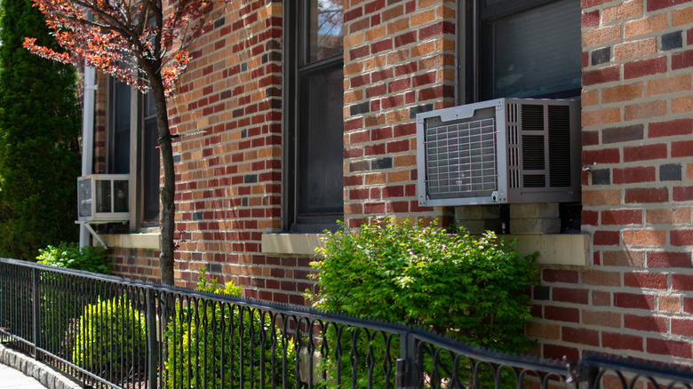 window units from street