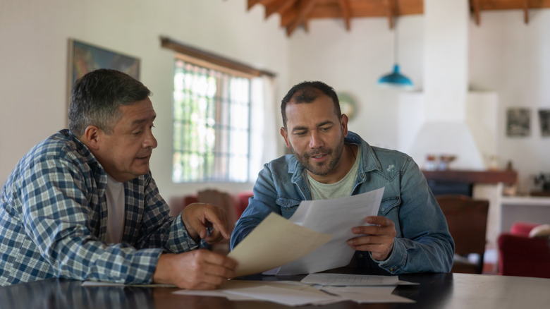 landlord talking to tenant