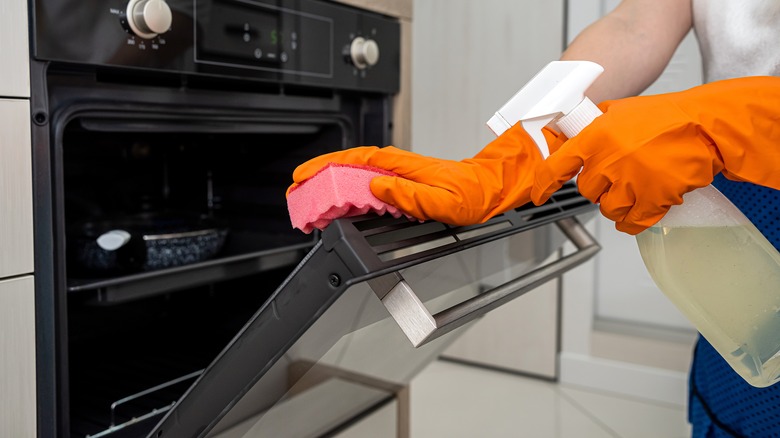 cleaning supplies to clean oven