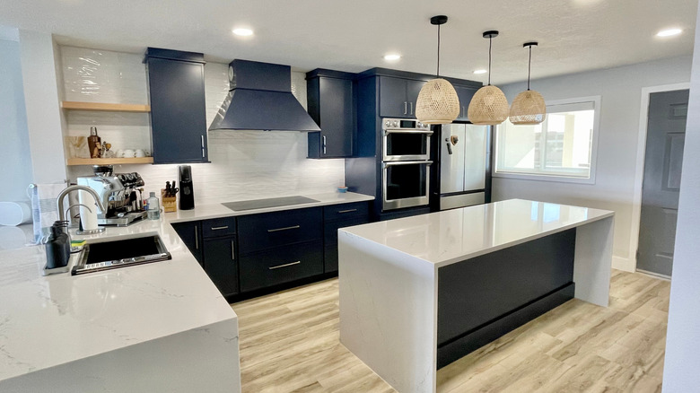 This black and white kitchen is bold yet simple.