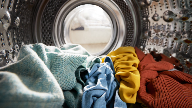 what-happens-if-you-put-dry-clothes-in-the-dryer